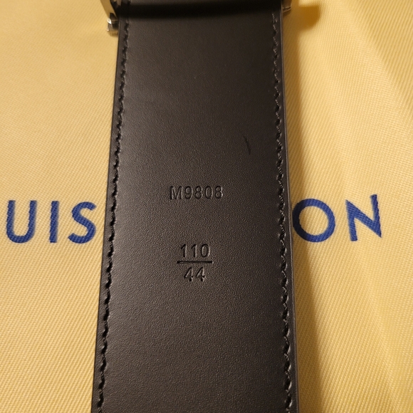 Authentic Louis Vuitton Damier Graphite Belt 40 inch CT3078 - Picture 4 of 7